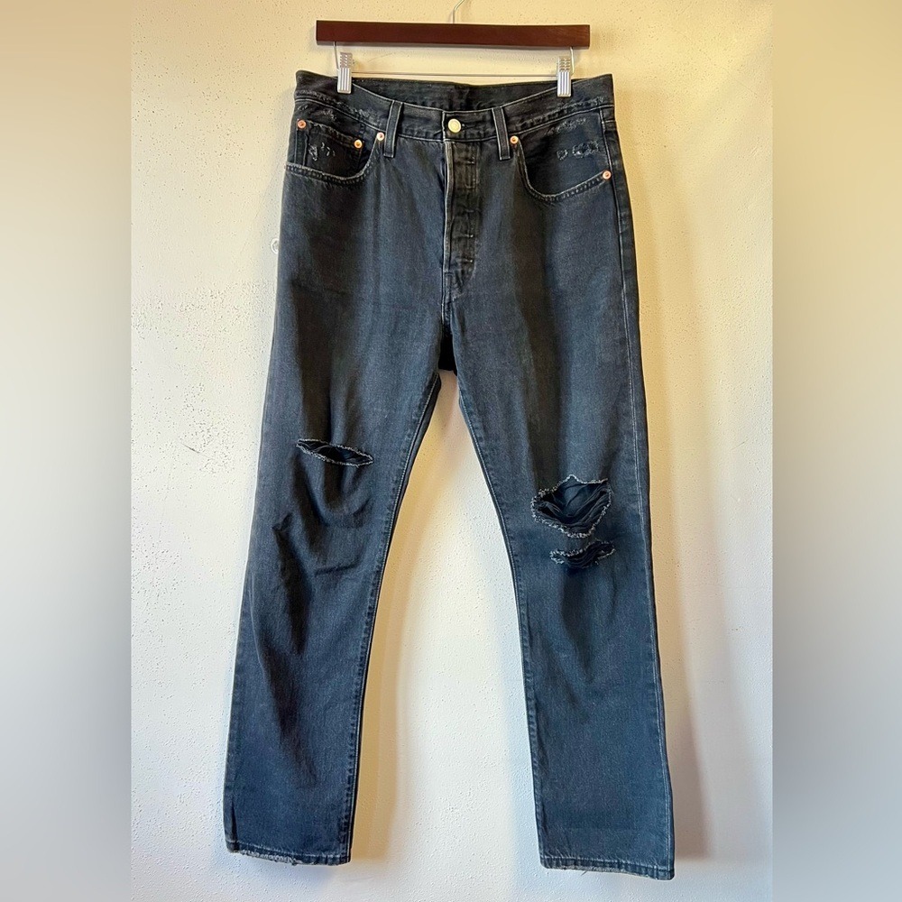 Levis 501 Original Fit Distressed‎ Faded Black Straight Leg Jeans Mens 31x30 EUC
